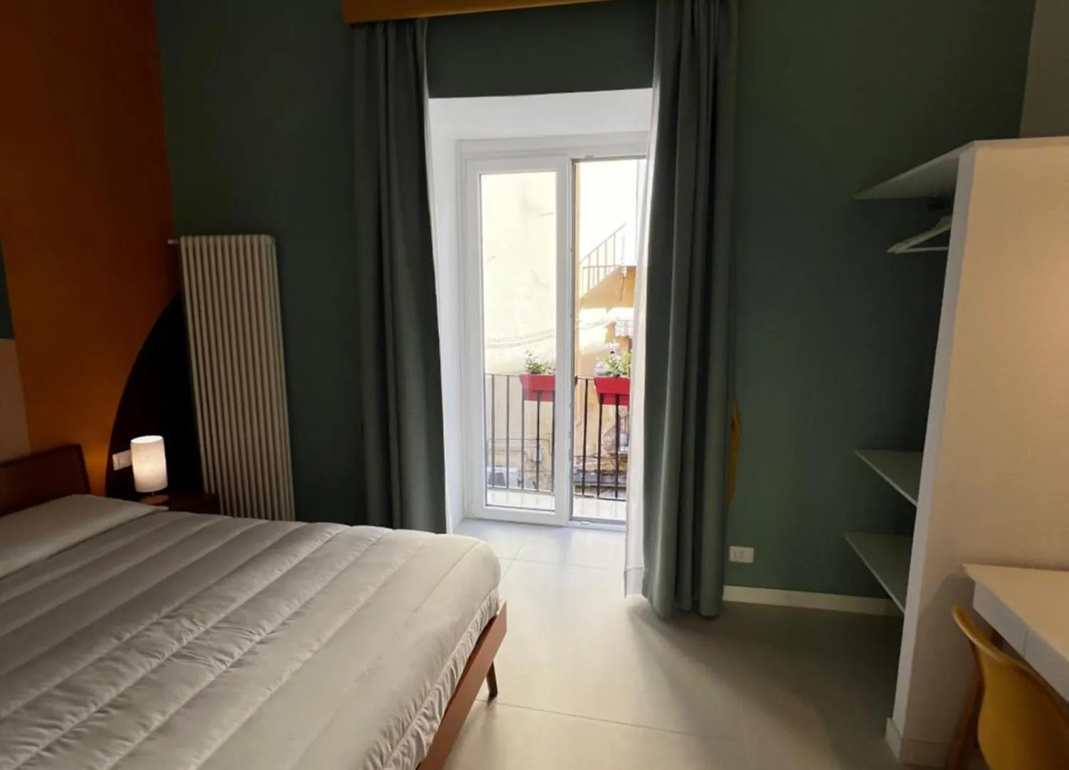 Bed & Breakfast Spaccanapoli 56 0*, Naples Italy